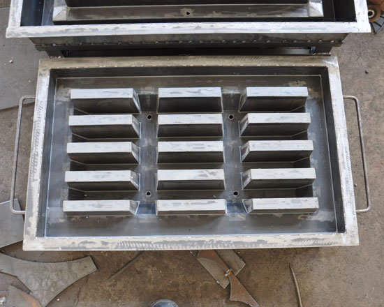 水泥井篦子鋼模具